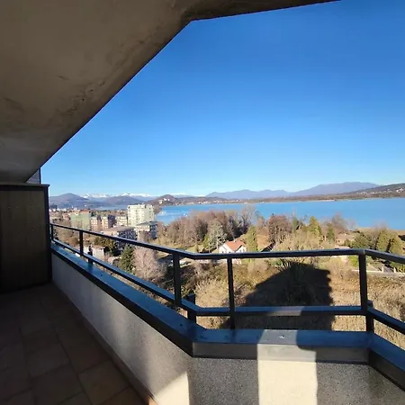 Panoramic Lägenhet Dormelletto